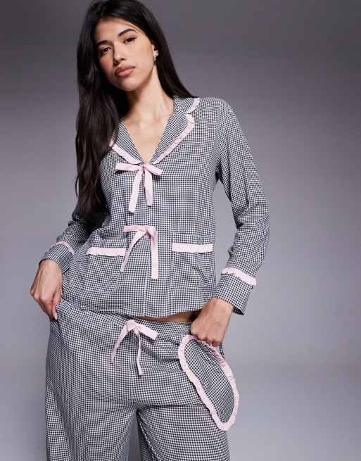 River Island gingham frill collar pyjama set in black , 2 of 4