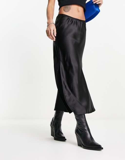 River Island - Gonna midi asimmetrica in raso nera con spacco, 4 di 4