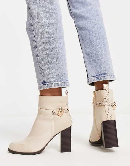 River Island – Gräddvita ankelboots med klackar och metalldetalj, 4 av 4