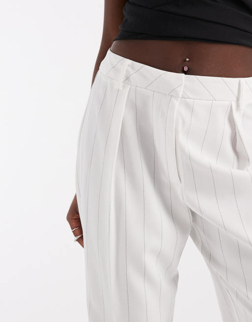 River Island – Gräddvita, kritstrecksrandiga, figursydda byxor med vida ben, 2 av 5