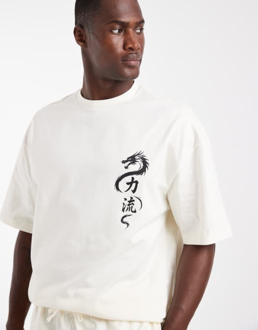 River Island – Gräddvitt set med japansk t-shirt och shorts, 2 av 5