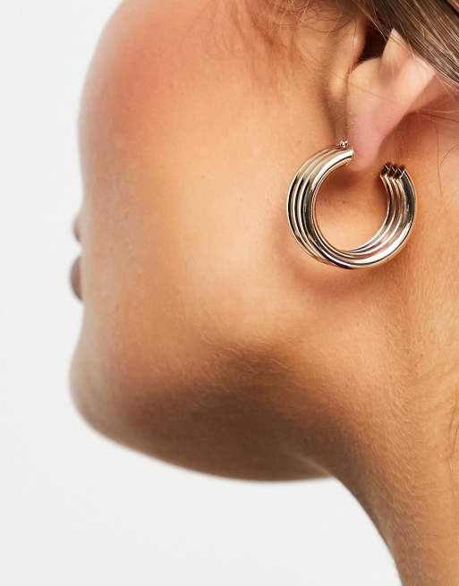 River Island – Guldfärgade, grova örhängen med tre rader, 4 av 4