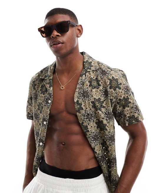 River Island – Gummierte Sonnenbrille in brauner Schildpatt-Optik