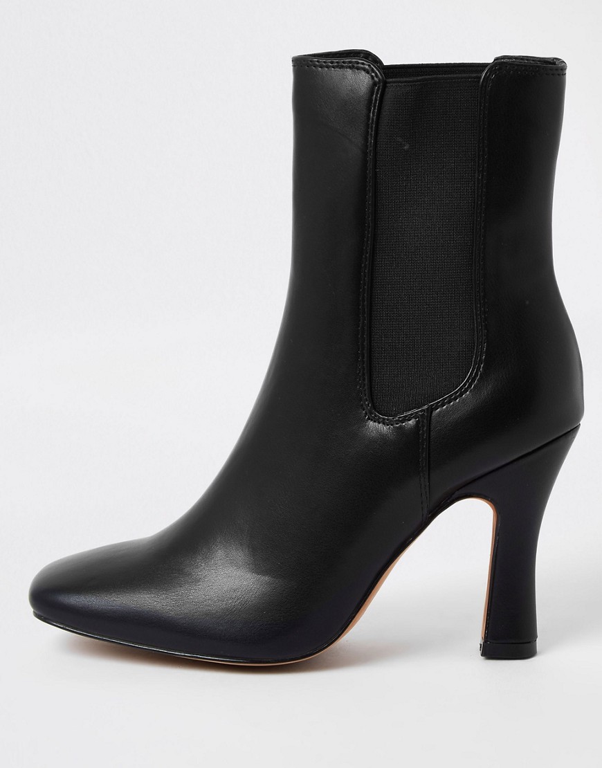 River Island gusset heeled boot in black