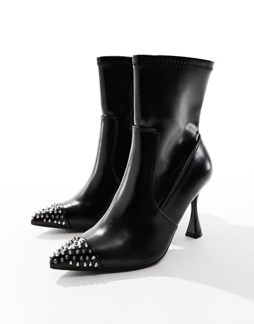 Black studded chelsea hot sale boots river island