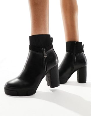 heeled boot with side zip in black