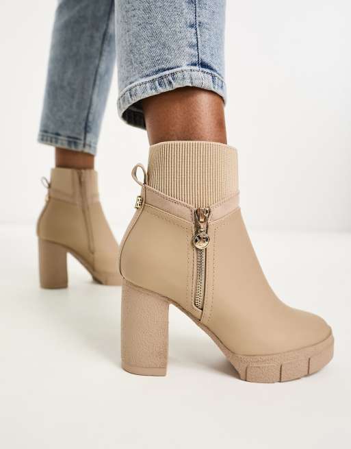 Ladies cream 2024 ankle boots