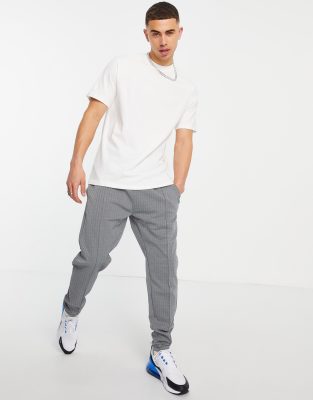 t shirt on joggers