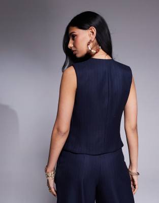RIVER ISLAND HIGH NECK VEST 
