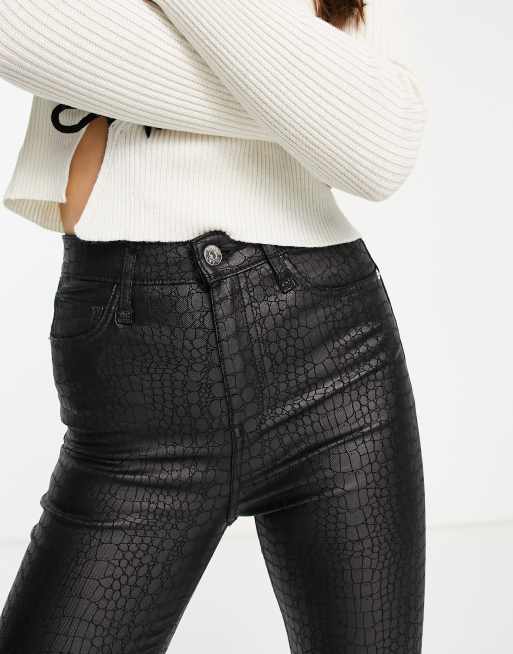 River Island high-rise croc coated skinny jean in black, 3 of 4