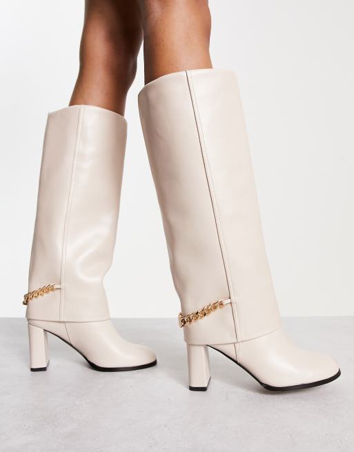 River Island - Høje støvler med høje hæle og foldedetalje med kæde, 4 af 4
