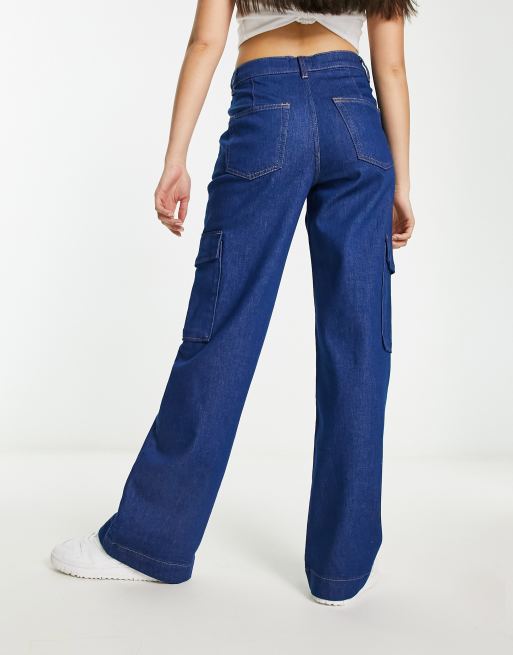 River Island - Højtaljede jeans med vide ben og cargo-lommer i mellemblå vask, 2 af 5