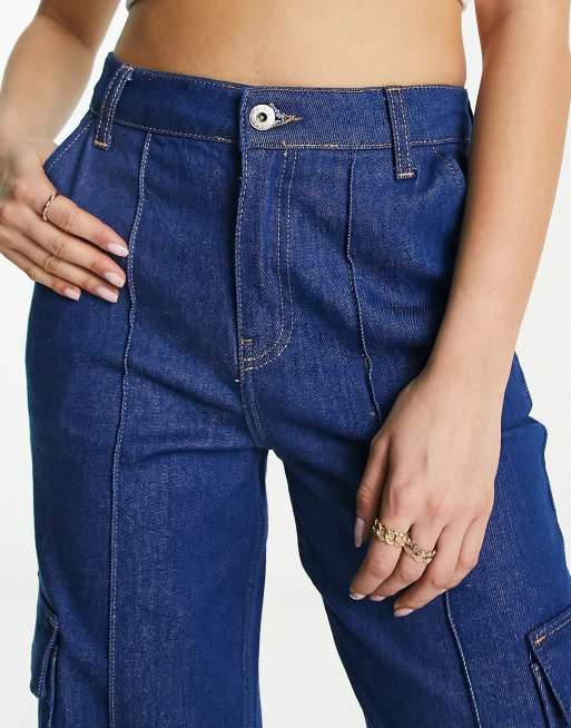 River Island - Højtaljede jeans med vide ben og cargo-lommer i mellemblå vask, 3 af 5