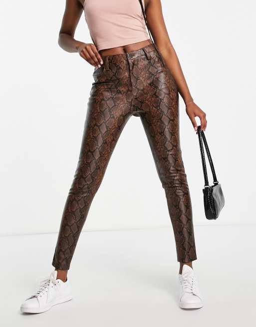 River Island – Hose aus Kunstleder in Braun mit geradem Schnitt und Schlangenhautmuster, 3 von 4