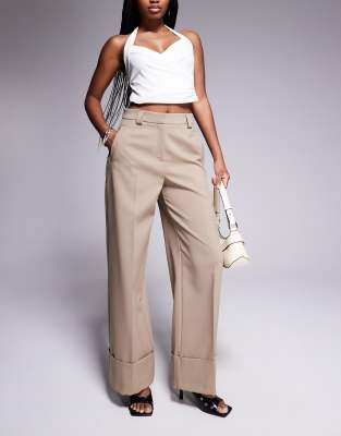 River Island - Hose in Beige mit weitem Bein und Faltendetail-Braun