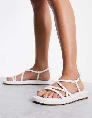 River Island - Hvide flettede sandaler med rørformet hæl