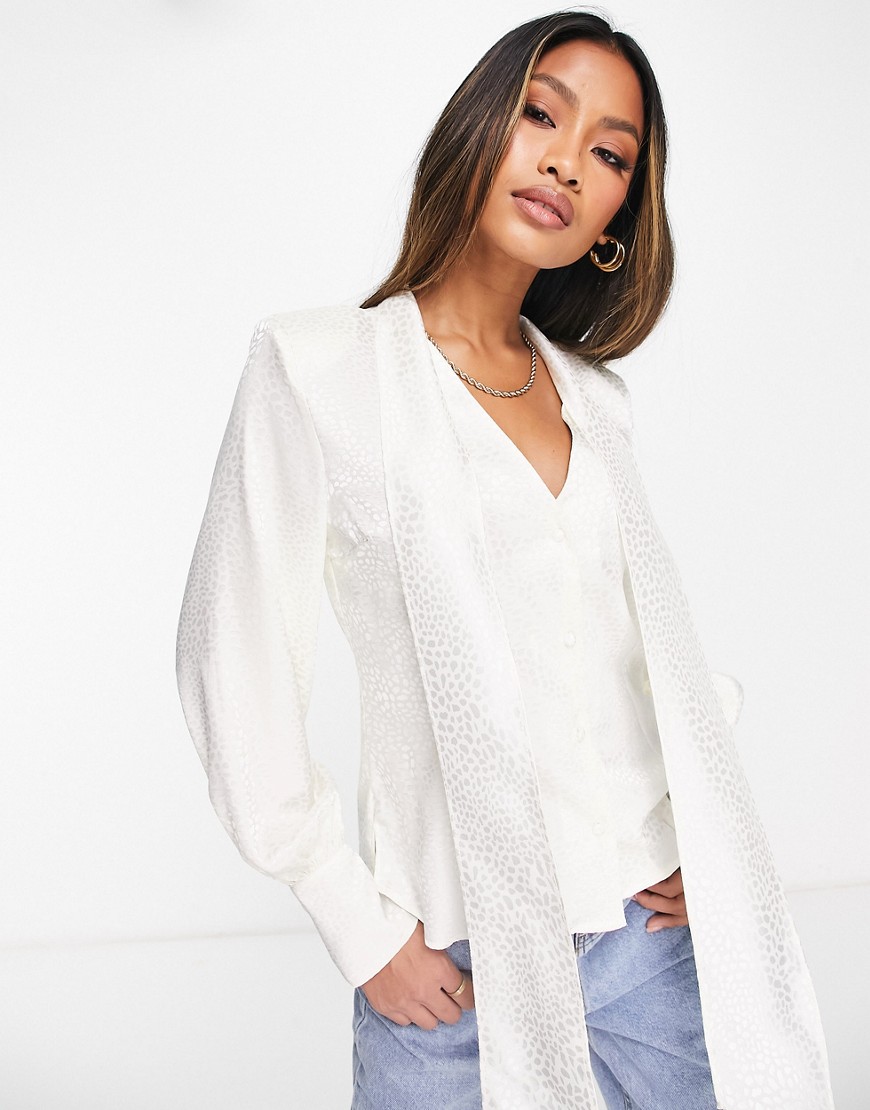 River Island jacquard pussybow blouse in cream-Neutral