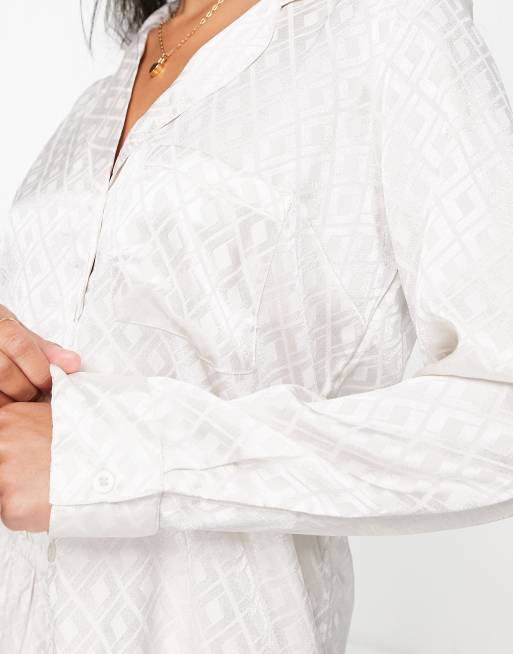 River Island jacquard satin pyjama shirt in cream, 3 of 4