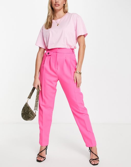 River Island – Jaskraworóżowe plisowane spodnie peg ze zwężanymi nogawkami