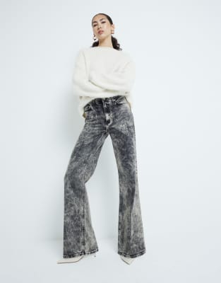 River Island - Jeans in Braun mit weitem Bein und Acid-Waschung