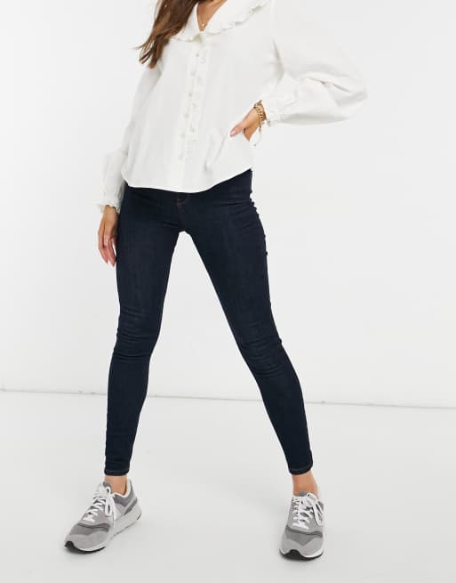 River Island – Jeansy o obcisłym kroju z podwyższonym stanem w kolorze indygo