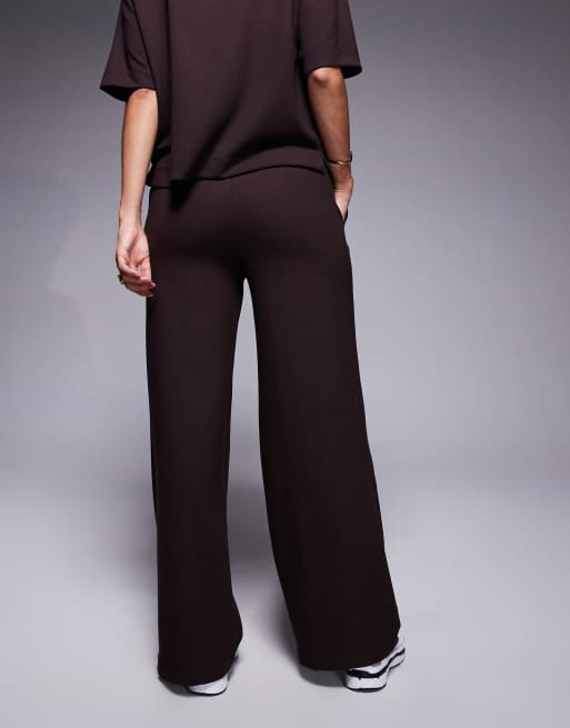 River Island - Joggers minimal a fondo ampio marroni in coordinato, 4 di 5