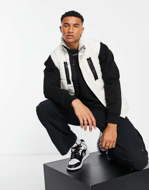 River Island – Kamiennobeżowy ocieplany bezrękawnik z nylonu