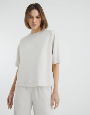 River Island - Kastiges schlichtes T-Shirt in Creme-Weiß