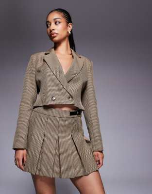 River Island - Kilt-Skort in Braun kariert mit Schnallendetail-Neutral