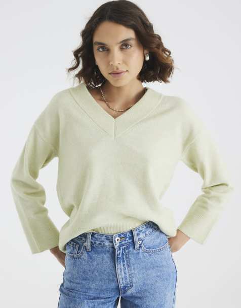 River Island Knitted v neck jumper in green - light - view 1