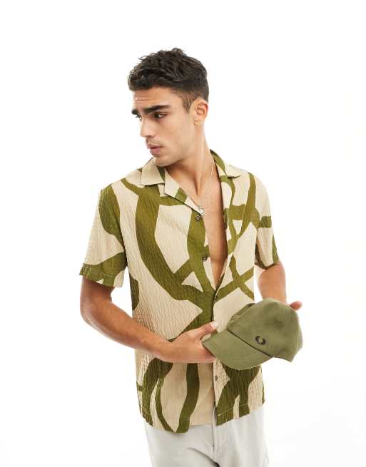 River Island – Koszula z geometrycznym nadrukiem w kolorze khaki
