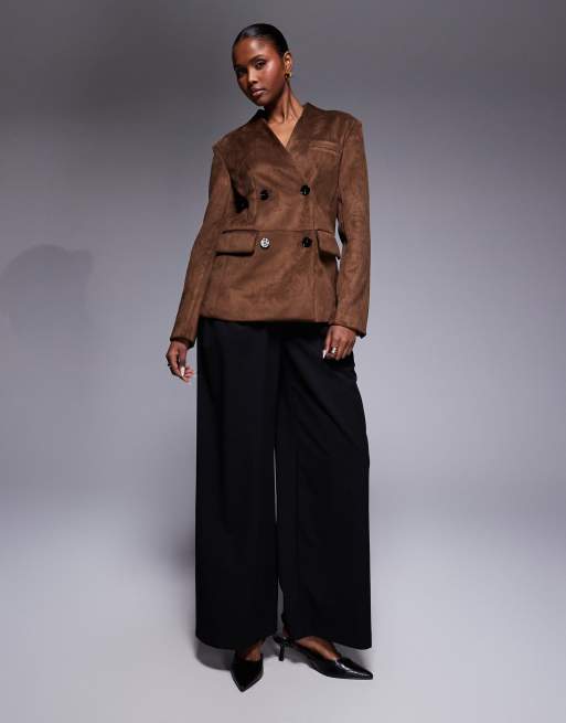 River Island – Kragenloser Blazer aus Wildlederimitat in Braun, 4 von 4