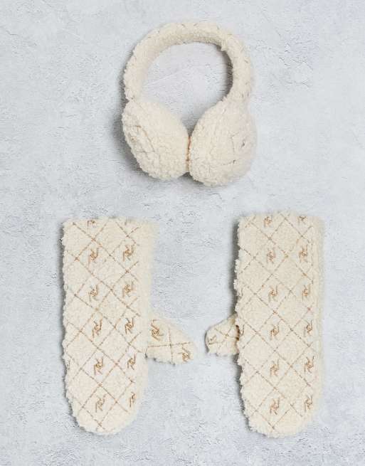 River Island – Krämvitt, monogrammönstrat set med öronmuffar och handskar i teddy