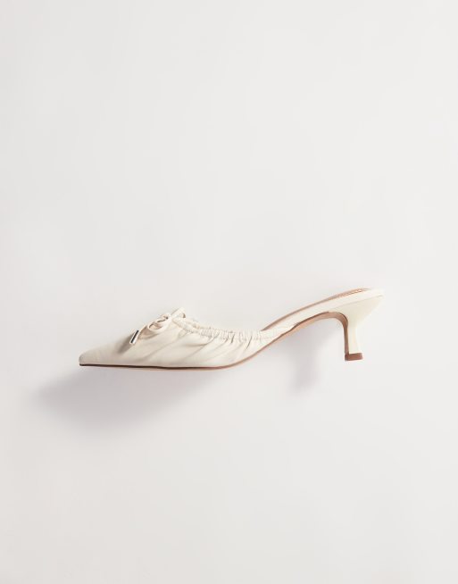 River Island – Kremowe, marszczone czółenka na kaczuszkach, 2 z 4