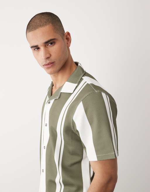 River Island – Kurzärmliges Hemd in in Grün gestreift mit Reverskragen, 3 von 5