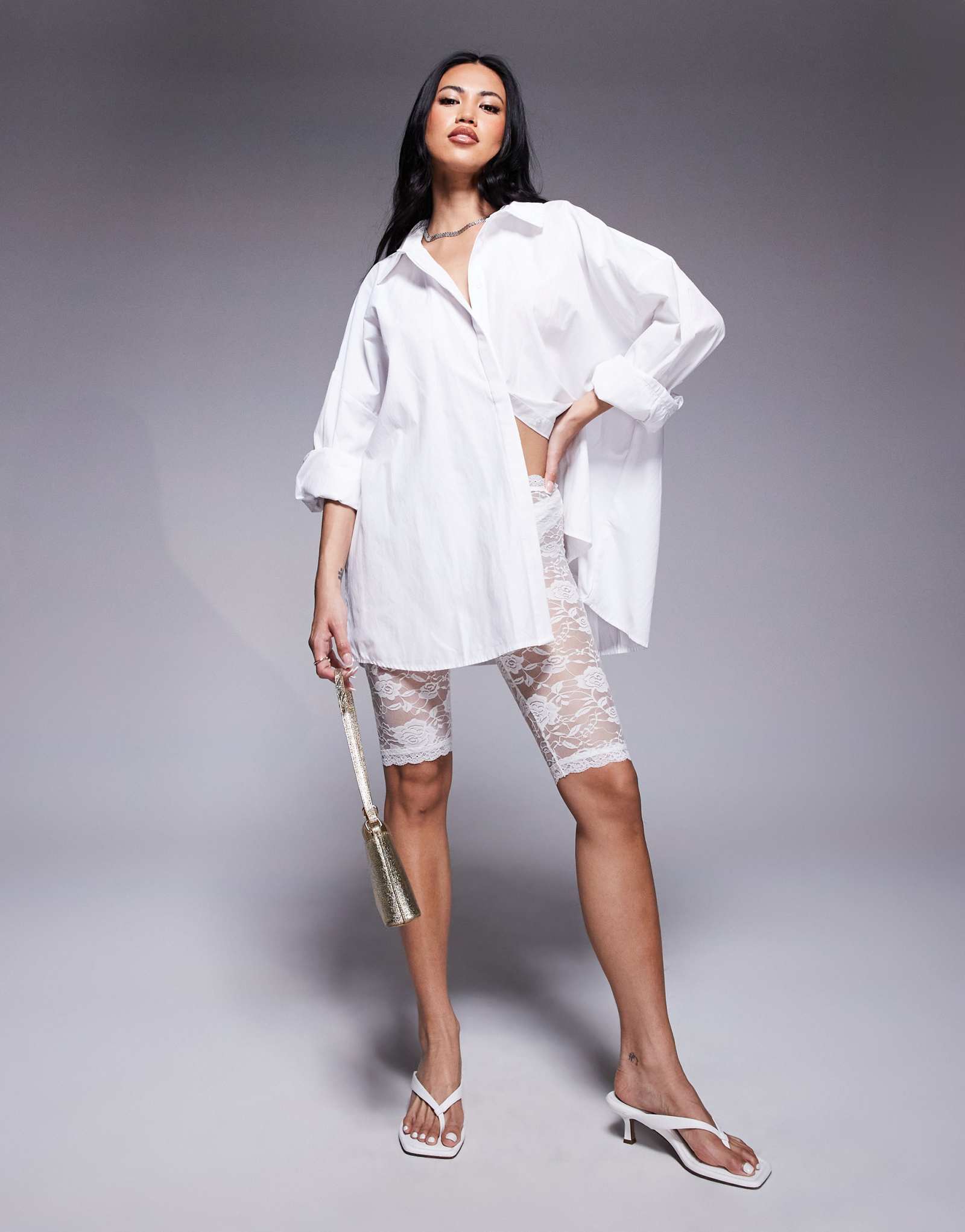 Короткое кружевное платье River Island белого цвета
