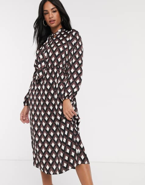 River Island – Langärmliges, tailliertes Midikleid mit geometrischem Muster