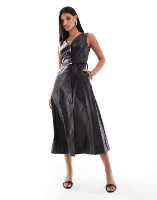 River Island - Latzkleid aus Kunstleder in Schwarz