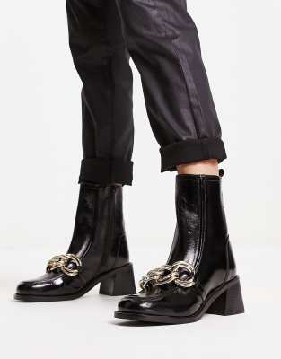 River Island leather chain detail ankle boot in black - ASOS Price Checker