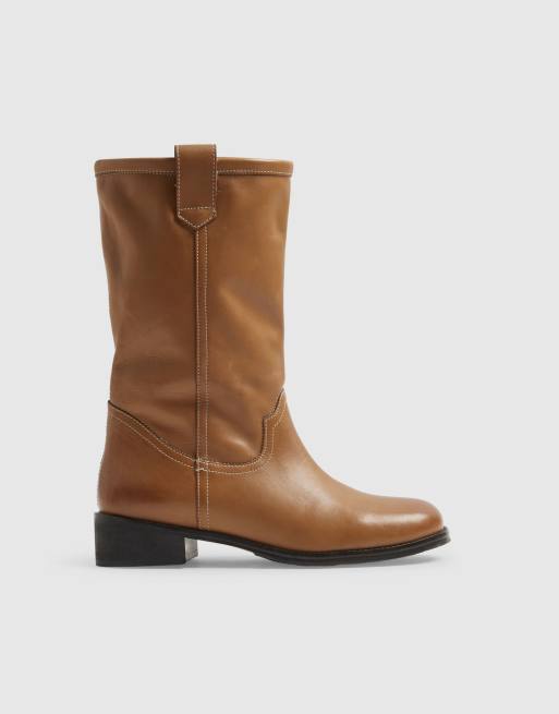 River Island Leather flat ankle boots in tan, 3 of 4