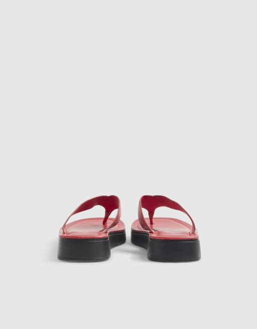 River Island Leather flatform toe thong sandals in red, 4 of 4