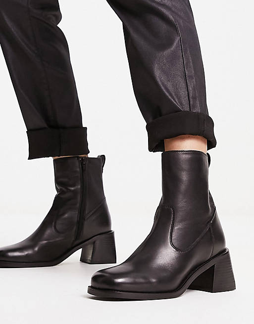 River Island leather panelled chunky boot in black | ASOS