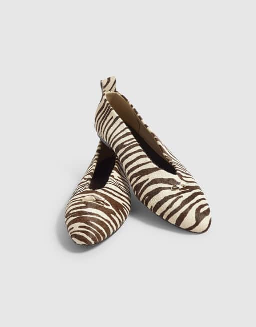 River Island Leather zebra pointed toe ballet shoes in white, 3 of 4