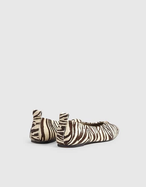 River Island Leather zebra pointed toe ballet shoes in white, 4 of 4