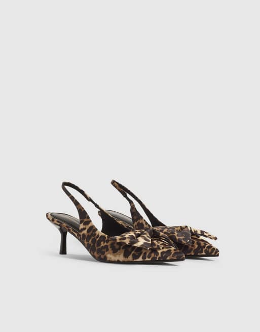 River Island Leopard bow kitten heel court shoes in brown - dark, 2 of 4