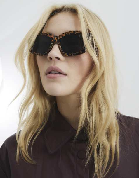 River Island leopard print mid size chain metal sunglasses in dark - BEIGE - view 1
