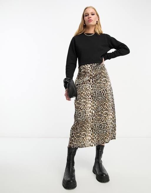 River Island – Leopardmönstrad tröjklänning i hybriddesign