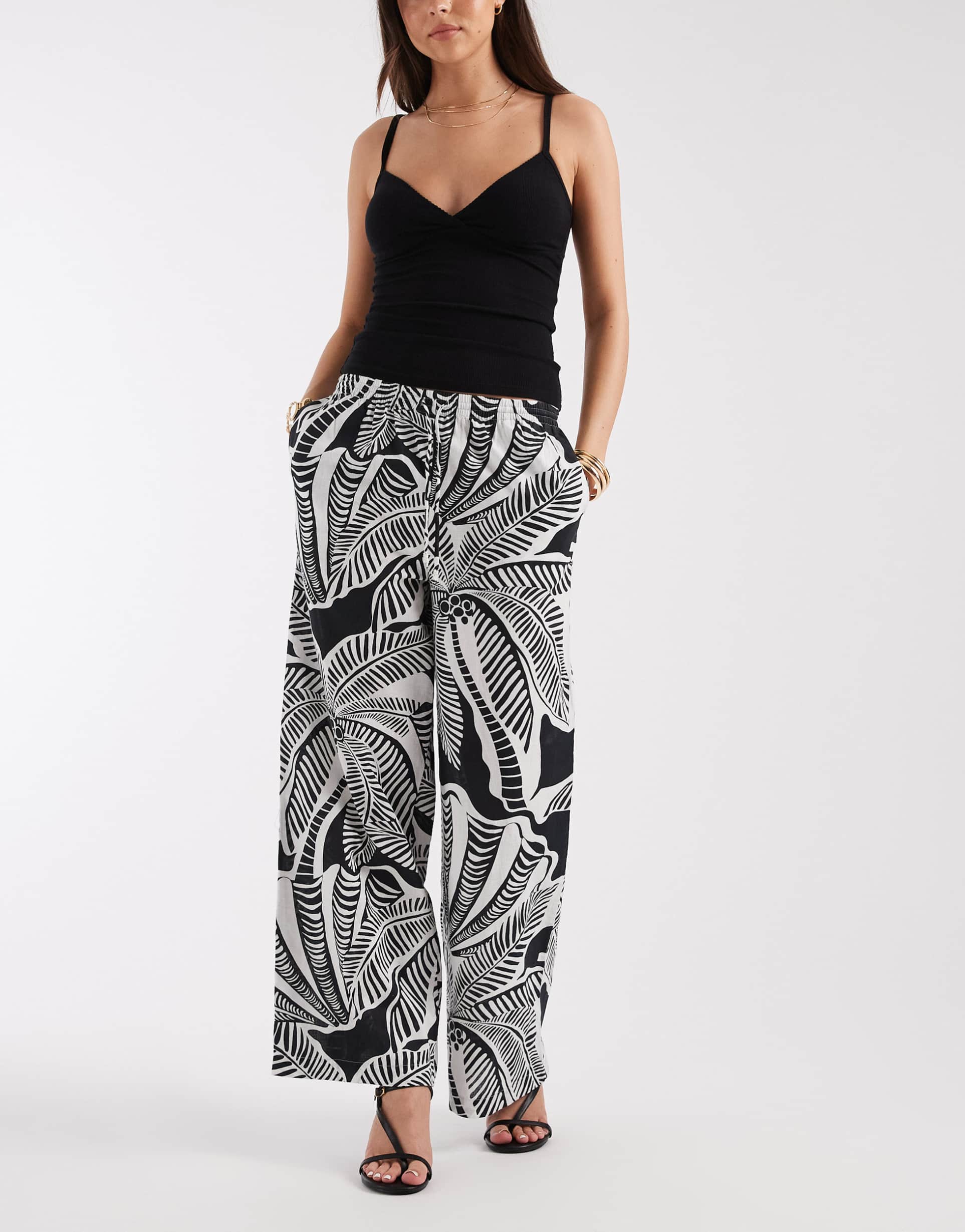 river island linen look patterned pants in black - part of a set