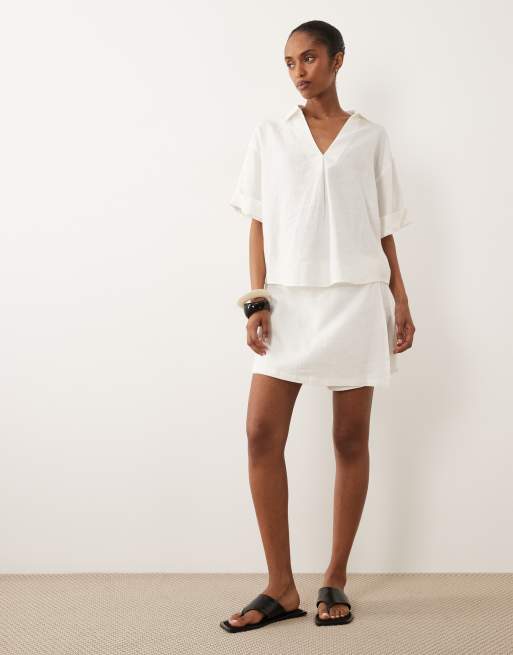 River Island linen mix tie side skort in white (part of a set), 2 of 5
