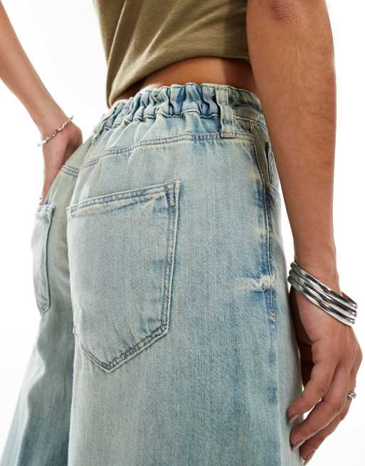 River Island – Ljusblå, tvättade jeans med medelhög midja och vida ben, 2 av 5